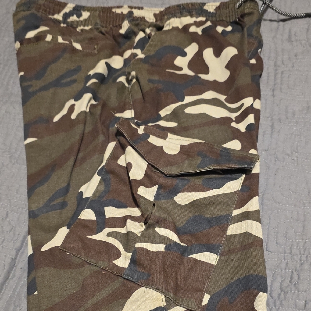 Ray-Ban Camouflage Patterned Apparel - Picture 3 of 6